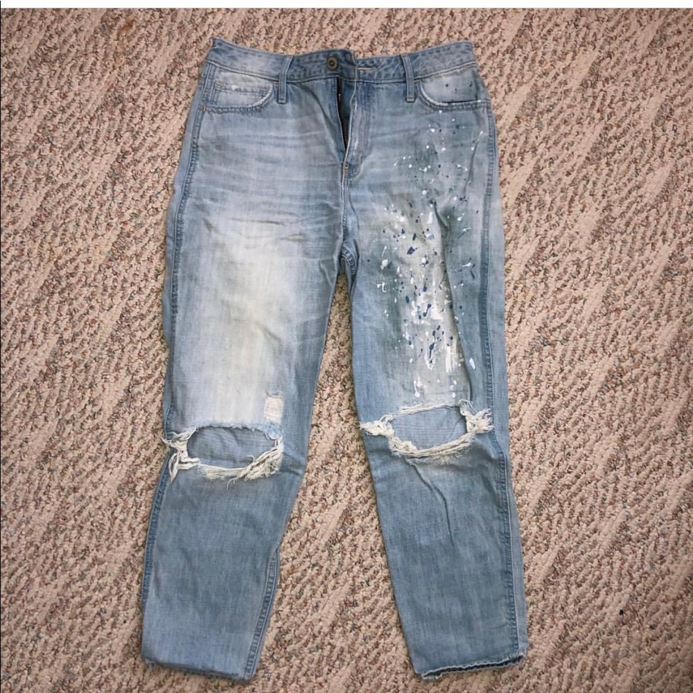 Hollister “mom jeans”